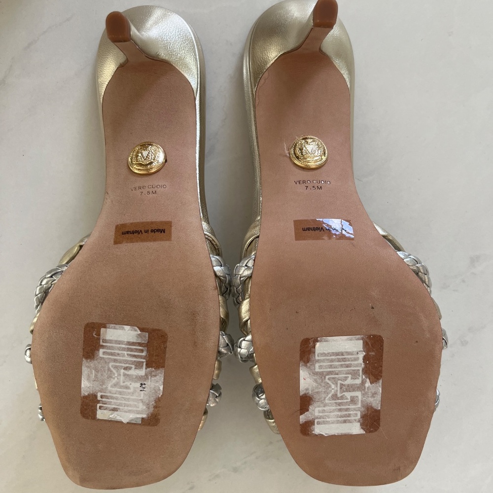 Designer metallic sandals - Picture 3 of 7